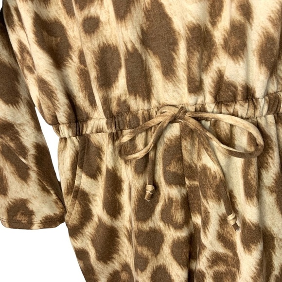 Altar’d State Leopard Long Sleeve romper Medium Cream Brown Animal Pint Pockets - Picture 5 of 11